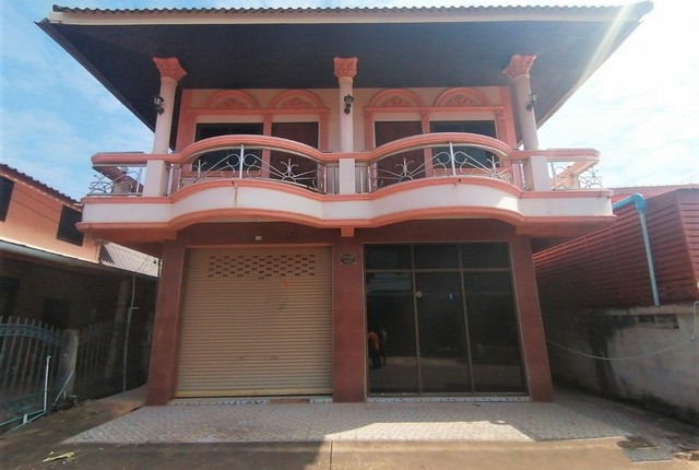 รายละเอียดเพิ่มเติมCode ID : PKK02-09378ราคาขาย    1,730,000 บาท- ขนาดพื้นที่ :   50 ตร.ว - พื้นที่ใช้สอย :   143 ตร.ม- จำนวนห้อง :   2 ห้องนอน 2 ห้องน้ำ- จอดรถ :   1-2 คัน- บ้านเดี่ยว :    2 ชั้น- บ้านเดี่ยวหันทางทิศ :- อายุอาคาร :   11 ปีพิกัดทรัพย์ :    https://maps.app.goo.gl/umGznpxRRauj9eGr7สถานที่ใกล้เคียง- ใกล้มินิบิ๊กซี ตลาดเทศบาลบึงกาฬ - ใกล้โลตัส บึงกาฬ- ใกล้โลตัส โกเฟรช โนนสมบูรณ์ - ใกล้โรงพยาบาลบึงกาฬสอบถามเพิ่มเติม/นัดชมโทร. 097-419-598