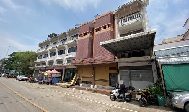 ขายอาคารพาณิชย์    หมู่บ้านมั่งมีศรีสุข สมุทรสาคร (PKK04-06009)