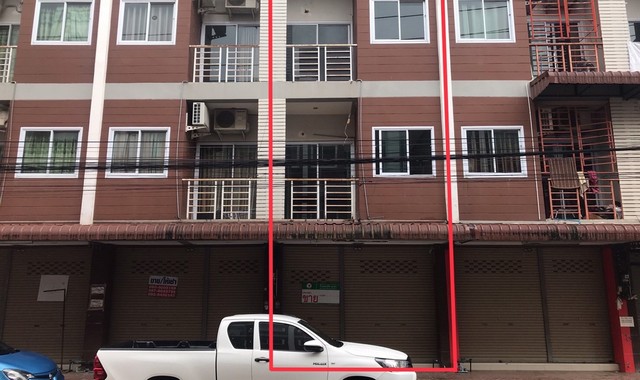   รายละเอียดเพิ่มเติม Code ID : PKK04-05916  ราคาขาย 3,600,000  บาท- ขนาดพื้นที่ :   26.80 ตร.ว.- พื้นที่ใช้สอย :  242.80 ตร.ม. - จำนวนห้อง :  7 ห้องนอน 8 ห้องน้ำ  - ที่จอดรถ :   1    คัน- บ้านหันทางทิศ : ตะวันออกเฉียงใต้  พิกัดทรัพย์ : https://maps.app.goo.gl/vpFC4mjRMWgFj5rw7    สถานที่ใกล้เคียง- ใกล้โลตัส โกเฟรช ราชภัฎสุราษฎร์ธานี- ใกล้ ร้านSHOPรวย - ใกล้แก้วมินิมาร์ท- ใกล้โรงพยาบาลส่งเสริมสุขภาพตำบลนิคมสร้างตนเองขุนทะเล สอบถามเพิ่มเติม/