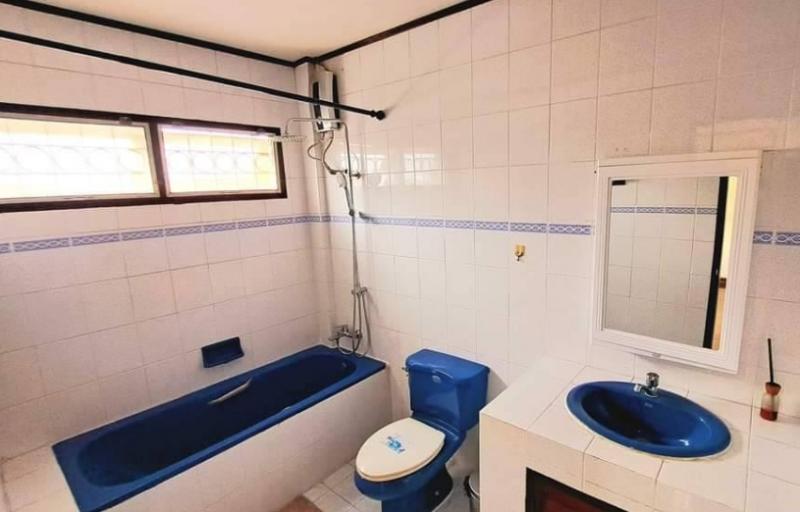 ให้เช่า ทาวน์โฮม 3ชั้น สุขุมวิท71 ซอย ปรีดีพนมยงค์ พระโขนง 4 ห้องนอน 4 ห้องน้ำ