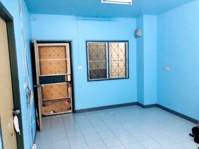 คอนโด เอื้ออาทรบางกระดี 33ตรม 1 Bedroom 1 BR 450000 บาท. ใกล้ ทำเลใกล้เคียง ติดถนนติวานนท์ ใกล้ตลาดสดฐานเพชร ถนนหมายเลข 345 สะพานปทุมธานี 3 นิคมอุตสาหกรรมบางกะดี ถูกสุด ปทุมธานี