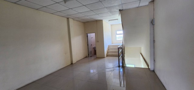 อาคาร ตรงข้ามหมู่บ้านเลิศเศรษฐี 3 2Bedroom 0 RAI 0 ngan 22 ตาราง.วา 2500000 บาท   น่า-อยู่ อยุธยา