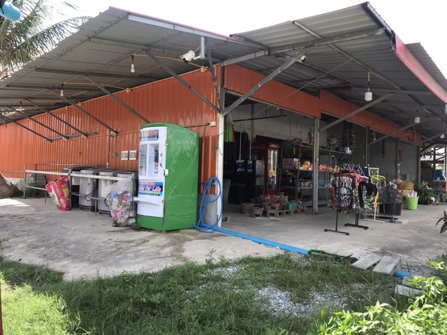 ขายที่ดินและสิ่งปลูกสร้าง พร้อมกิจการ ทำเลค้าขาย อำเภอบ้านบึง จังหวัดชลบุรี