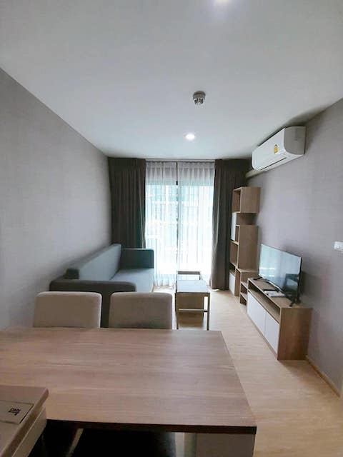 The Excel Hideaway Sukhumvit 50, convenient, 3rd floor, BTS On Nut.***Service for selling/renting houses, condos and giving advice. If interested, contact at any time***Interested in additional details or pictures or making an appointment to see the room?Contact Ekachai (Aui)T. 089-799-5598Line ID: @auiauiaui001 (add @ in front)Room type: 1 bedroom, 1 bathroomSize 30 sq m., 3rd floor, Building BNew, clean room, beautifully decorated, ready to move in.details-------------------------------------------------- ------------Rental price 10,000.-/month-------------------------------------------------- ------------*Facilities worth using- Active Pool, length 25 meters- Relex Pool- Sunken Seat- Kids Learning Play Area- Waterfront Promenade- Shuttle Services to BTS- Boxing Room-------------------------------------------------- ------------*Nearby important places (Based on information from Google Map)- Lotus On Nut: 1.1 km.- Century the movie plaza On Nut: 1.4 km.- Habito mall : 2.2 km.- Gatewa