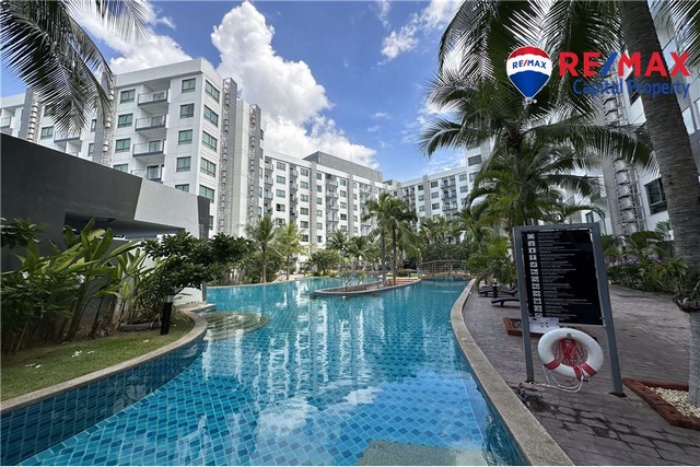 ค้นพบการใช้ชีวิตในเมืองที่ดีที่สุดในคอนโด 1 ห้องนอน 26 ตร.ม. อันมีสไตล์บนชั้น 4 ของ Arcadia Beach Resort Thappraya โอบรับพลังแห่งเมืองด้วยวิวเมืองอันน่าหลงใหลจากที่พักอาศัยของคุณที่พักเก๋ไก๋นี้มีห้องนอนสะดวกสบาย ห้องครัวทันสมัย และพื้นที่นั่งเล่นแบบเปิดโล่ง เป็นการผสมผสานที่ลงตัวระหว่างความซับซ้อนและความสะดวกสบายอาร์คาเดีย บีช รีสอร์ท ทัพพระยา มีสิ่งอำนวยความสะดวกมา