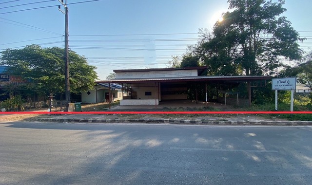 รายละเอียดเพิ่มเติมCode ID :   PKK02-08141ราคาขาย      4,027,000 บาท- ขนาดพื้นที่ :   288 ตร.ว (2 งาน / 88 ตร.ว) - พื้นที่ใช้สอย :   90 ตร.ม- จำนวนห้อง :   2 ห้องนอน 1 ห้องน้ำ - จอดรถ :     1-2 คัน- บ้านเดี่ยว  :    1 ชั้น- บ้านเดี่ยวหันทางทิศ :- อายุอาคาร :   15 ปีพิกัดทรัพย์ :    https://maps.app.goo.gl/RnJVmGNfCQg6TasV6สถานที่ใกล้เคียง- ใกล้โลตัส บึงกาฬ   - ใกล้มินิบิ๊กซี ตลาดเทศบาลบึงกาฬ- ใกล้โลตัส โก เฟรช โนนสมบูรณ์ - ใกล้โรงพยาบาลส่งเสริมสุขภาพตำบลโน