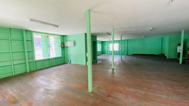 BH2481 ให้เช่าเฉพาะส่วนชั้น 2 ของอาคาร ทำเลดีอยู่ตรงมุมถนนสีลม ชอย 26 (ช. ปราโมทย์)