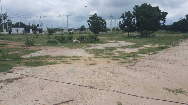 ขายที่ดินเปล่า 9 ไร่ ติดถนนใหญ่ ทางลงมอเตอร์เวย์ บางใหญ่-กาญจนบุรี  ZB023