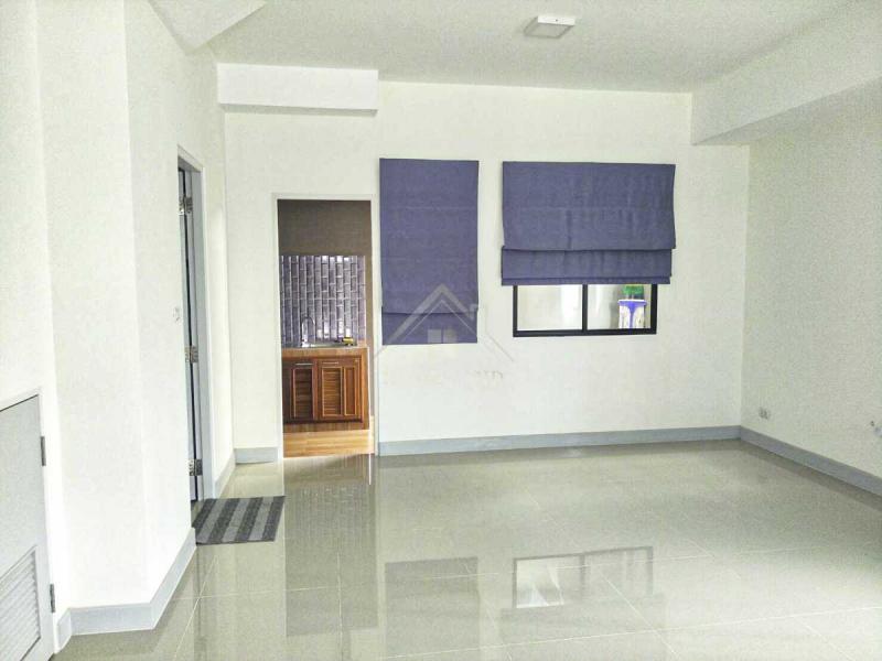 ทาวน์โฮม แกรนด์ พลีโน่ ราชพฤกษ์ ปากเกร็ด  (หลังมุม)