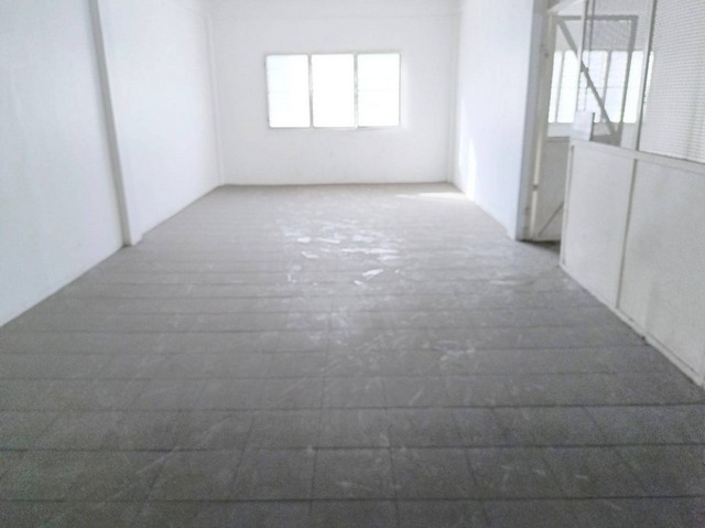 ให้เช่าอาคารพาณิชย์ 2 คูหา ทำเลติดถนนเฉลิมพระเกียรติร.9