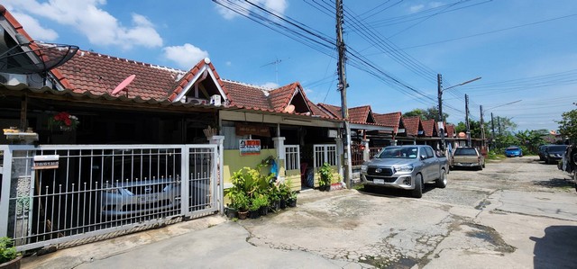 Sale Townhouse หมุ่บ้านพูลสุข 1200000 บ. 2 BR 20 ตาราง.วา   ทรัพย์ดีๆ
