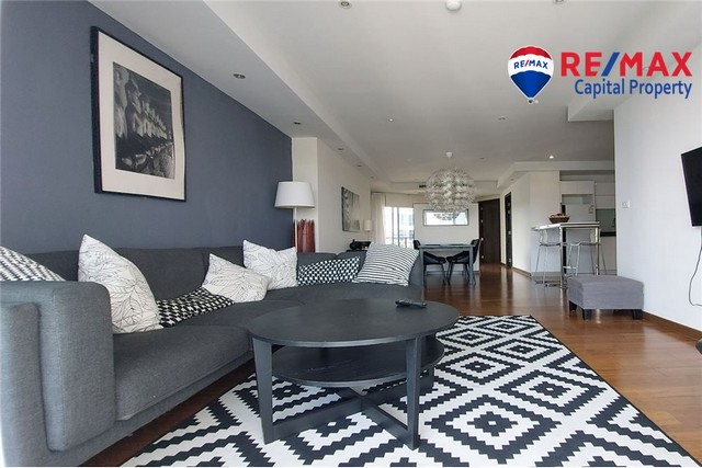 อพาร์ทเมนท์ 2 ห้องนอนที่สวยงามในพระตำหนัก           