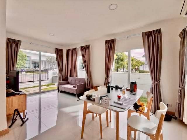 ขายขาดทุนกว่า1ล้าน คิว ดิสทริค เวสต์เกต​ ซ.จันทร์​ทองเอี่ยม​ บางบัวทอง​ นนทบุรี ใกล้เซ็นทรัล เวสต์เกต