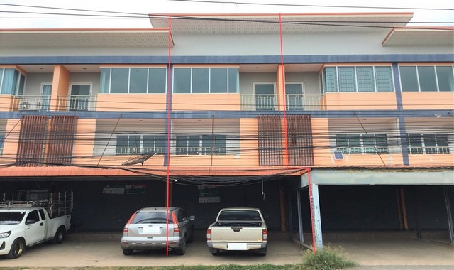 รายละเอียดเพิ่มเติมCode ID :   PKK04-04634ราคาขาย      4,373,000 บาท- ขนาดพื้นที่ :  31.80 ตร.ว- พื้นที่ใช้สอย :   212.50 ตร.ม- จำนวนห้อง :   2 ห้องนอน 3 ห้องน้ำ - จอดรถ :   1 คัน- อาคารพาณิชย์   :  3 ชั้น- อาคารพาณิชย์หันทางทิศ :- อายุอาคาร :   8 ปีพิกัดทรัพย์ :    https://maps.app.goo.gl/W9taJj2XNSe9mckt9สถานที่ใกล้เคียง- ใกล้โลตัส โก เฟรช พุดซา นครราชสีมา- ใกล้ตลาดสุรนารี- ใกล้เทอร์มินอล21 โคราช- ใกล้บิ๊กซี ซูเปอร์เซ็นเตอร์ นครราชสีมา 1 (มิตรภาพ)ส