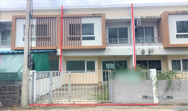 รายละเอียดเพิ่มเติมCode ID : PKK03-05262ราคาขาย      3,780,000 บาท- ขนาดพื้นที่ :  40.90 ตร.ว- พื้นที่ใช้สอย :    90.72 ตร.ม- จำนวนห้อง :   2 ห้องนอน 3 ห้องน้ำ - จอดรถ :     1 คัน- ทาวน์เฮ้าส์ :    2 ชั้น- ทาวน์เฮ้าส์หันทางทิศ :- อายุอาคาร :   9 ปีพิกัดทรัพย์ :    https://maps.app.goo.gl/svayKsp5Zn3jNh3A7สถานที่ใกล้เคียง- ใกล้โลตัส โก เฟรช หลังการเคหะ นครราชสีมา- ใกล้โลตัส โก เฟรช ตลาดเซฟวัน นครราชสีมา- ใกล้โลตัส โก เฟรช บ้านยางใหญ่ นครราชสีมา- ใกล