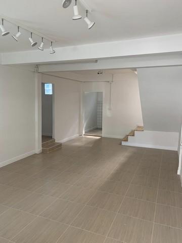 C3828 ขายทาวน์เฮาส์ 2 ชั้น หลังมุม รีโนเวทใหม่ ติดถนนกรุงเทพกรีฑา ใกล้หมู่บ้านนักกีฬา