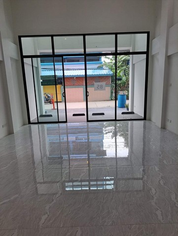 ให้เช่าโฮมออฟฟิศ 3.5 ชั้น ขนาด 308 ตรม. ซอยลาดพร้าว 101 เดินทางสะดวก เหมาะทำโฮมออฟฟิศ