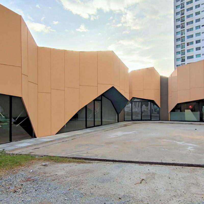 C3871 ให้เช่าอาคาร 200 ตารางเมตร เหมาะทำร้านค้า โชว์รูม ร้านอาหาร ติดถนนศรีนครินทร์ ย่านบางนา ใกล้เซ็นทรัลบางนา