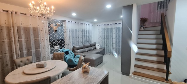 ขายบ้านเดี่ยว 2 ชั้น โกลเด้น นีโอ บางนา-สวนหลวง Golden Neo ตกแต่งพร้อมอยู่ ด้วยเฟอร์บิ้วอินสไตล์อังกฤษ ใกล้สวนหลวง ร.9