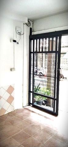 ให้เช่าตึกแถว 4 ชั้น ซอย 18 ถ.ประดิพัทธ์  ใกล้ BTS สะพานควาย