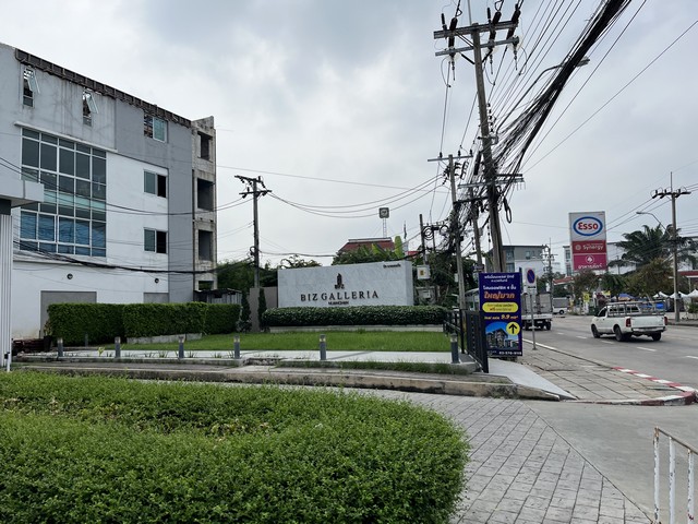 ขายโฮมออฟฟิสพร้อมผู้เช่า 2 คูหาติด 4 ชั้นเต็ม ขนาดใหญ่สุด ถนนนวลจันทร์