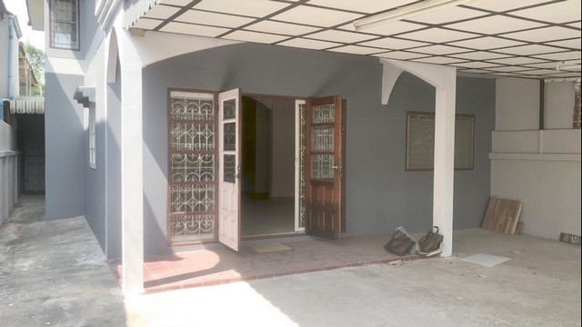 บ้าน2ชั้น39วา หมู่บ้านดอนเมืองวิลล่า2  รีโนเวทใหม่ หน้าบ้านทิศเหนือ