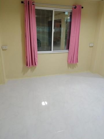 PT12 ให้เช่า บ้านเดี่ยว 2 ชั้น ซอยรัชดา 7 เปรมสมบัติแยก 6 แขวงดินแดง เขตดินแดง ใกล้ เดอะ สตรีท รัชดา ใกล้ MRT ศูนย์วัฒนธรรม*** ราคาเช่า 40,000 บาท/เดือนติดต่อ คุณช่อผกา 0616198565 LINE 0616198565บ้านเดี่ยว 2 ชั้น ซอยรัชดา 7 เปรมสมบัติแยก 6เนื้อที่ 65 ตรว.ภายในพื้นที่บ้าน 2 หลังรวม 5 ห้องนอน3 ห้องน้ำ2 ห้องโถงรายละเอียด::บ้านหลังใหญ่ :: ประกอบด้วย 4 ห้องนอน 2 ห้องน้ำ 1 ห้องโถงบ้านหลังเล็ก :: ประกอบด้วย 1 ห้อ