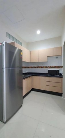 PL16 ให้เช่า ทาวน์โฮม 3 ชั้น ซอย ลาดพร้าว 110 ย่านทาว์อินทาวน์ เขตวังทองหลาง ไม่รับจดทะเบียนบริษัทและไม่เลี้ยงสัตว์ค่าเช่า 25,000 บาท/เดือน ประกัน2เดือน ล่วงหน้า 1เดือน สัญญาขั้นต่ำ1 ปีติดต่อ คุณช่อผกา 0616198565 LINE 0616198565ให้เช่าทาวน์โฮม 3 ชั้นซอยลาดพร้าว 110 แยก 1 ย่านทาว์อินทาวน์ขนาด17 ตารางวา แอร์ 4ตัว 3 ห้องนอน 3 ห้องน้ำตู้เย็น ไมโครเวฟ โต๊ะกินข้าว เฟอร์นิเจอร์ห้องนอน ชั้น3 เตียง6ฟุ