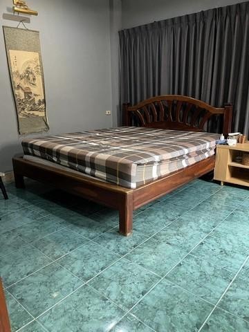 PT12 ขาย ด่วน บ้านแฝด กลางรัชดา 2 ชั้น ครึ่ง 24.9 ตรว. ถนนรัชดาภิเษก ซอย 17  อินทามะระ 47 ใกล้ MRT สุทธิสาร ห้วยขวาง เซ็นทรัลทรัลพระราม 9 เซ็นทรัลลาดพร้าวราคาขาย 6,500,000 บาท ฟรีโอนติดต่อ คุณช่อผกา 0616198565 LINE 0616198565บ้านแฝดใจกลางรัชดา 2 ชั้นครึ่ง ถนนรัชดา 17 อินทามะระ 47เนื้อที่ 24.9 ตรว. พื้นที่ใช้สอย 150 ตรม2 ห้องนอน 2 ห้องน้ำ1 ห้องครัว1 ห้องทานข้าว1 ห้องนั่งเล่น1 ห้องพระดาดฟ้ากว้างมากจอดรถ 1 คันเฟอ