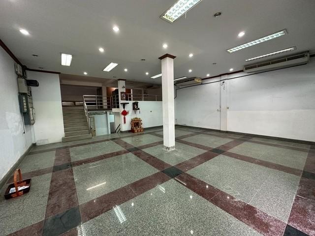 POR3361 ให้เช่า อาคารพาณิชย์ 5 ชั้น 544 ตรม. ถนนพระราม 4 ใกล้ MRT คลองเตย 