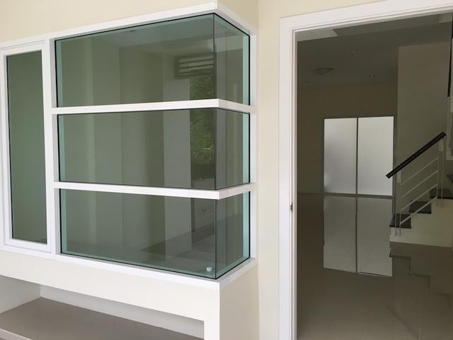 PL16 ให้เช่า ทาวน์โฮม 3 ชั้น โครงการ พรีเมียมเพลส 9 ซอยสุคนธสวัสดิ์27 ย่านเลียบด่วน แขวงลาดพร้าว เขตลาดพร้าวค่าเช่า 35,000 บาท/เดือน ประกัน 3 เดือน ล่วงหน้า 1 เดือน สัญญาขั้นต่ำ 1 ปีติดต่อ คุณช่อผกา 0616198565 LINE 0616198565ให้เช่า ทาวน์โฮม 3ชั้น โครงการพรีเมียมเพลส9 ซอยสุคนธสวัสดิ์ 27 ขนาดเนื้อที่ 30 ตารางวา 3 ห้องนอน 4 ห้องน้ำ เครื่องปรับอากาศ 5 เครื่อง เหมาะสำหรับพักอาศัย หรือเปิดออฟฟิศ สา