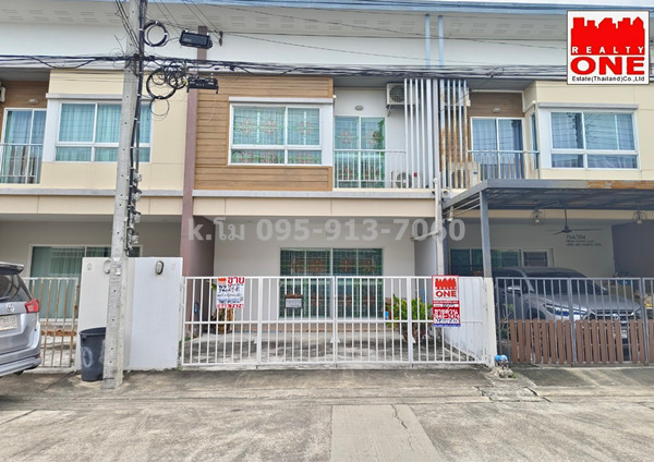 LIST.8015 ขาย ทาวน์โฮม พฤกษาวิลเลตไลท์ พัฒนาการ38 แขวงสวนหลวง เขตสวนหลวง กทม.10250รายละเอียดเพิ่มเติม– ทาวน์โฮม 2 ชั้น สภาพเรียบร้อย ขนาด 19.2 ตรว. พื้นที่ 125 ตรม.– ประกอบไปด้วย 3 นอน 2 น้ำ ต่อเติมครัวเรียบร้อย– ่ส่วนควบ แอร์ 2 ตัว มุ้งลวดเหล็กดัด ม่าน ปั๊มน้ำ แทงค์น้ำ ตู้เสื้อผ้า 1 ใบ– ชั้นล่างปูแกรนิตโต้ ชั้นบน ลามิเนต– บ้านหันทิศเหนือ บ้านเลขที่ 764/305 ซอย.10– ถนน หน้าบ้านกว้าง 7 เมต