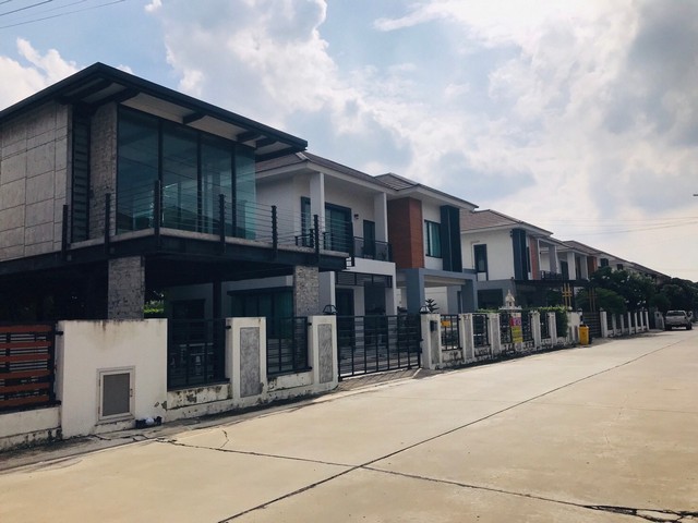 ขายด่วน บ้านเดี่ยว 2ชั้น  ม.กรีนด์โฮมอยุธยา  บ้านเกาะ พระนครศรีอยุธยา  ZJ065