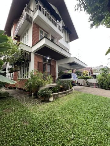 ให้เช่าบ้านเดี่ยว 3 ชั้น 63 ตร.วา 3 ห้องนอน ซอยลาซาล 71 ซอยบางนาตราด 40 ใกล้เซ็นทรัลบางนา