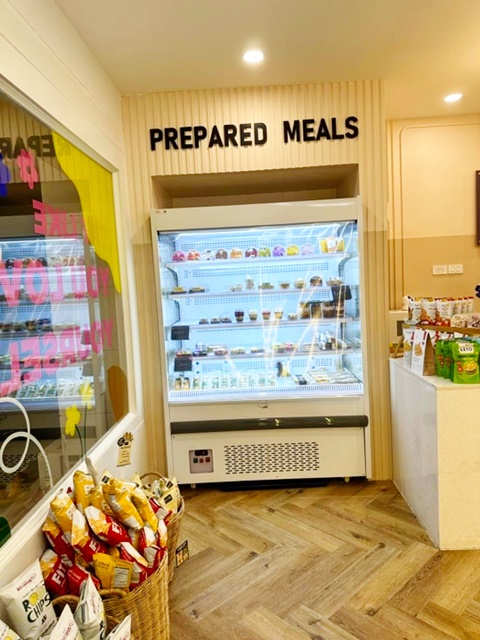 ใจกลางเอกมัย BTS ทองหล่อ เซ้งขาดทุน  ร้านสินค้าเพื่อสุขภาพ โรงพยาบาลคามิลเลียน 25ตรว.85ตรม.2แอร์ 1น้ำ จอดรถได้หลายคัน