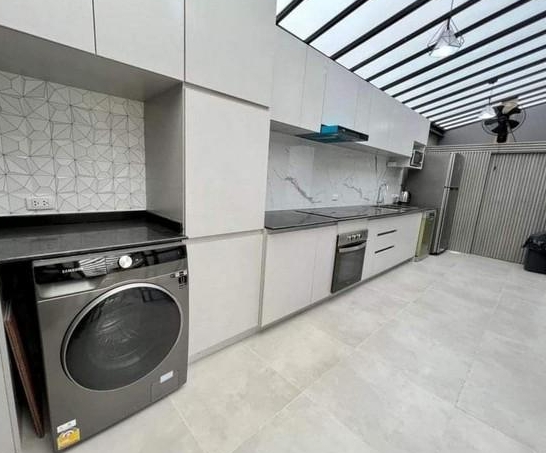 ให้เช่าทาวน์โฮม 3 ชั้น หลังมุม  เดอะ คอนเนค อัพ 3 ลาดพร้าว 126