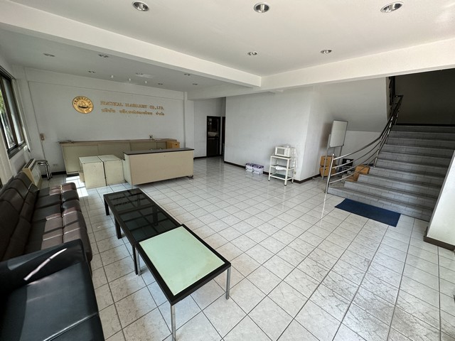 ให้เช่าพื้นที่เป็นโรงงานเก่า สามารถเป็น โกดัง หรือโรงงานได้ บางนา กรุงเทพ