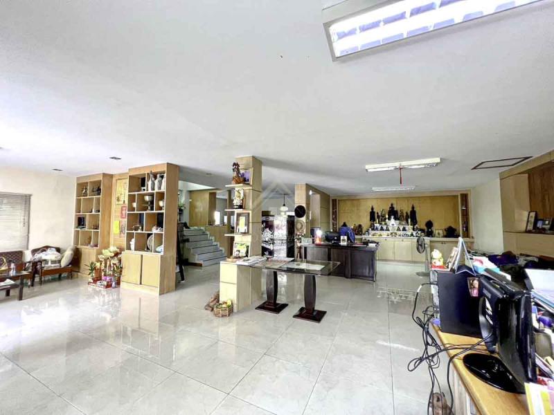 ทาวน์เฮ้าส์ 3 ชั้น 2 คูหาตีทะลุ หมู่บ้านกรีนปาร์ค วิลล์ บางขุนเทียน (บ้านหลังมุม)