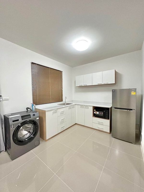 BH2497 ให้เช่าทาวน์โฮม 2 ชั้น บ้านใหม่  หมู่บ้านแกรนด์พลีโน่ หพลโยธิน-รังสิต (ใกล้ฟิวเจอร์พาร์ครังสิต) พร้อมเฟอร์นิเจอร์และเครื่องใช้ไฟฟ้า