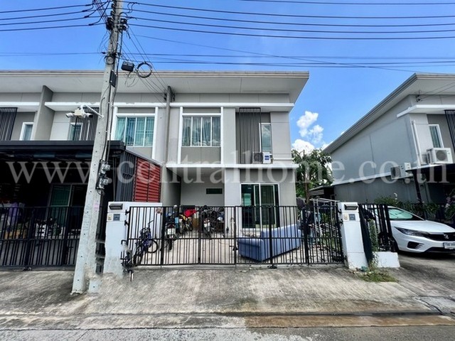 รหัสทรัพย์  4788ทาวน์โฮม พฤกษา วิลล์ 96 พหลโยธิน - เพิ่มสิน หลังมุมที่ตั้ง : ระหว่างซอยเพิ่มสิน 32-34 แขวงคลองถนน เขตสายไหม กรุงเทพฯ 10220รายละเอียดทรัพย์- ทาวน์โฮม 2 ชั้น, เนื้อที่ 23.9 ตารางวา, พื้นที่ใช้สอย 95 ตารางเมตร- 3 ห้องนอน, 2 ห้องน้ำ, 1 ห้องนั่งเล่น, 1 ห้องครัว, 1 ที่จอดรถ- พื้นชั้นบนลามิเน็ต พื้นชั้นล่างกระเบื้องสิ่งอำนวยความสะดวก- เข้า-ออก โครงการ ด้วยระบบ Auto Access Card - กล้องวงจร