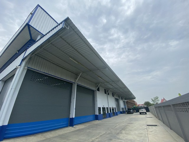 ให้เช่าโกดังสภาพใหม่ 400 ตารางเมตร ปทุมธานี ใกล้ตลาดไท รถใหญ่เช้าออกสะดวก