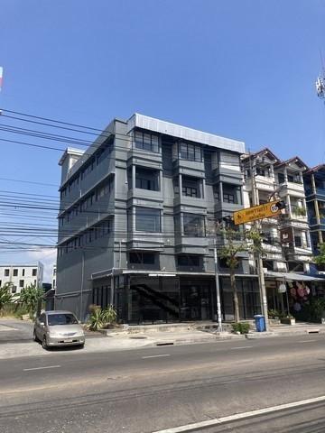 รหัส# JD726 ให้เช่าอาคารพาณิชย์ 4 ชั้น 3 คูหา ทะลุกัน บนเนื้อที่ 1 ไร่ ติดถนนใหญ่ลาดปลาเค้า ทำเลดี *** ราคาเช่า 100,000 บาท / เดือน อาคารพาณิชย์ 4 ชั้น 3 คูหา ทะลุกัน ติดถนนใหญ่ ถนนลาดปลาเค้าที่ดิน 1 ไร่ 4 ห้องนอน 5 ห้องน้ำที่จอดรถ 20 คันเหมาะทำคลินิก สตูดิโอ คาเฟ่ ร้านเสริมความงาม*** ราคาเช่า 100,000 บาท / เดือน *** มัดจำ 2 เดือน ล่วงหน้า 1 เดือน สัญญาขั้นต่ำ 3 ปีที่ตั้ง:: ถนนลาดปลาเค้า 2 แขวงจรเข