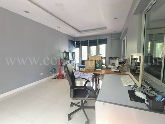 เดอะ เซนโทร วัชรพล สุขาภิบาล 5 ใกล้ รถไฟฟ้าสายสีชมพู สถานีคู้บอน