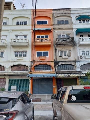 PB3436 ให้เช่าอาคาร 4 ชั้น ซอยลาดพร้าว 80/3 หมู่บ้าน แกรนด์ วิลเลจ ทำเลดี ใกล้ รถไฟฟ้าสถานีลาดพร้าว 71 มีที่จอดรถ 1 คัน