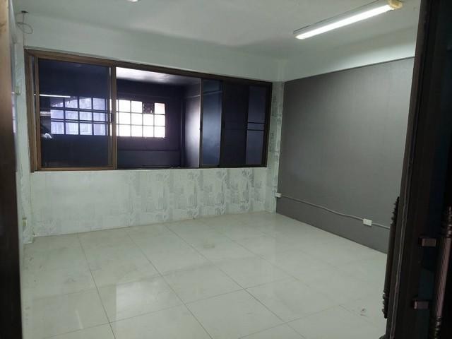 PB3436 ให้เช่าอาคาร 4 ชั้น ซอยลาดพร้าว 80/3 หมู่บ้าน แกรนด์ วิลเลจ ทำเลดี ใกล้ รถไฟฟ้าสถานีลาดพร้าว 71 มีที่จอดรถ 1 คัน