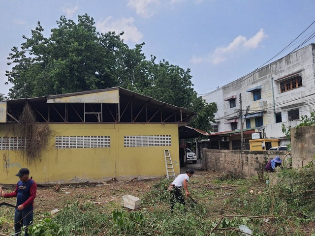 ขายที่ดิน 200 ตร.วา ทำเลทอง ย่านชุมชน กลางเมืองเชียงใหม่ ตำบลช้างเผือก อำเภอเมือง จังหวัดเชียงใหม่ ช้างเผือก-สันติธรรม ติดโรงแรมPOR โรงแรม ISTY ถนนช้างเผือก 4ฉ  ใกล้Top  ใกล้แนวรถไฟฟ้า  เหมาะสำหรับ ทำกิจการ โรงแรม  apartment    ที่จอดรถ   ราคา ตร.วา ละ 79,000 สนใจ ติดต่อ  ภาณุพงศ์  081-881-8255พิกัด  ตำบลช้างเผือก อำเภอเมือง จังหวัดเชียงใหม่