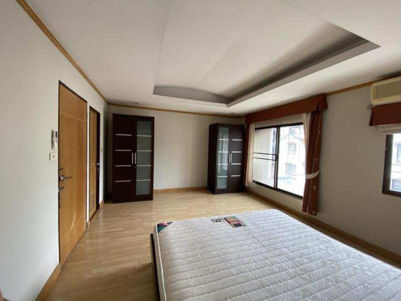 ให้เช่าทาวน์เฮ้าส์ 3 ชั้น โครงการบ้านกลางเมือง พระราม 9 ซอย 43