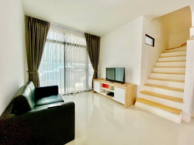 MRTคลองบางไผ่ Central Westgate อิเกีย 21ตรว.ให้เช่า ทาวน์โฮม 2 ชั้น พร้อมคลับเฮ้าส์หรู อนุญาตเลี้ยงสัตว์ 156ตรม. 3นอน 2น้ำ 1จอดรถ 2แอร์