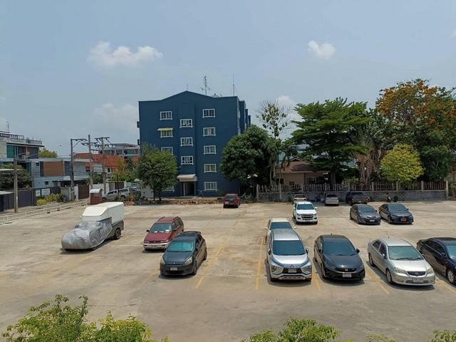 C3896 ให้เช่าที่ดินเนื้อที่ 715 ตารางวา ลาดพร้าว 107  เทปูนเรียบร้อย เข้าออกได้ 2 ซอย เหมาะทำธุรกิจ สำนักงาน อู่ซ่อมรถ ใกล้ RBAC