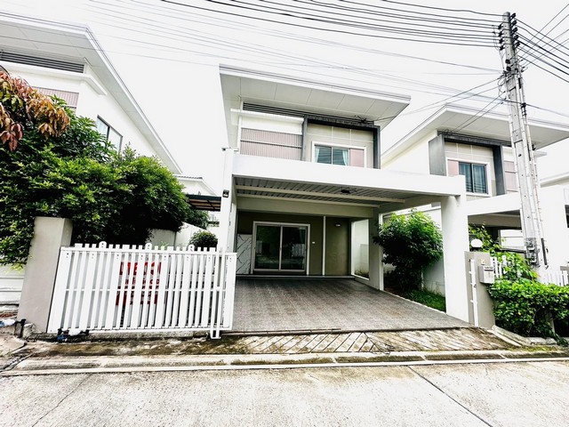 C3887 ขายตึก 2 ชั้น ซอยรามคำแหง 118 ตกแต่งใหม่ทั้งหลัง ใกล้โรงเรียนนานาชาติแอสคอต เหมาะทำธุรกิจ ออฟฟิศ เปิดร้านอาหาร Cafe 